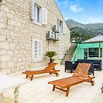 6 Bedroom Gorgeous In *