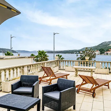 Amazing In With Kitchen Prázdninový dům