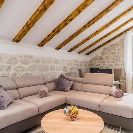 Amazing In With Kitchen