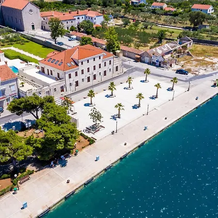 Prázdninový dům Amazing In With Kitchen Slano