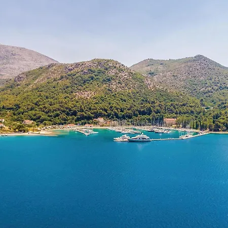 Prázdninový dům Amazing In With Kitchen Slano