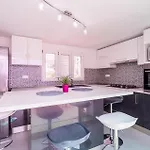 6 Bedroom Gorgeous Home In Slano Holiday home