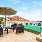 6 Bedroom Gorgeous In