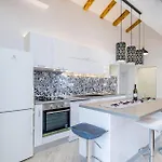 6 Bedroom Gorgeous In Casa vacanze
