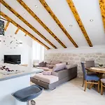 Holiday home 6 Bedroom Gorgeous Home In Slano