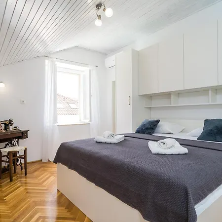 Amazing In With Kitchen Nyaraló *