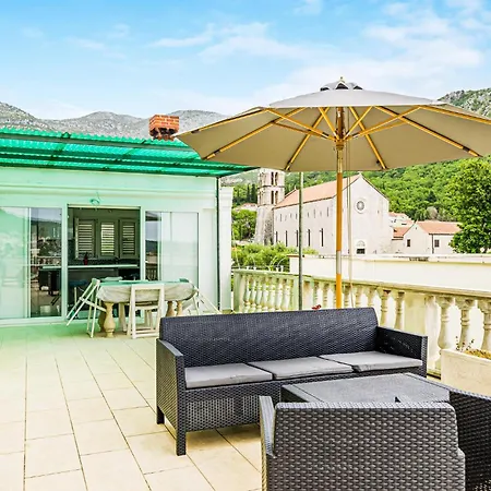 Amazing In With Kitchen Nyaraló